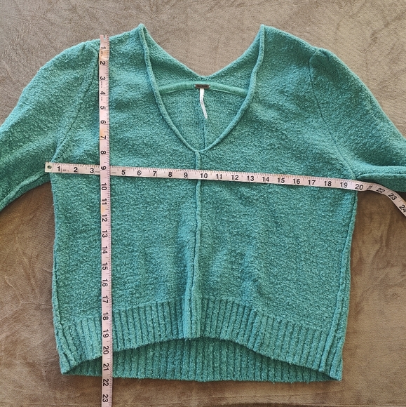 Free People Reverie Emerald Aura Nubby V Neck Pullover Sweater Size Medium - Picture 5 of 5